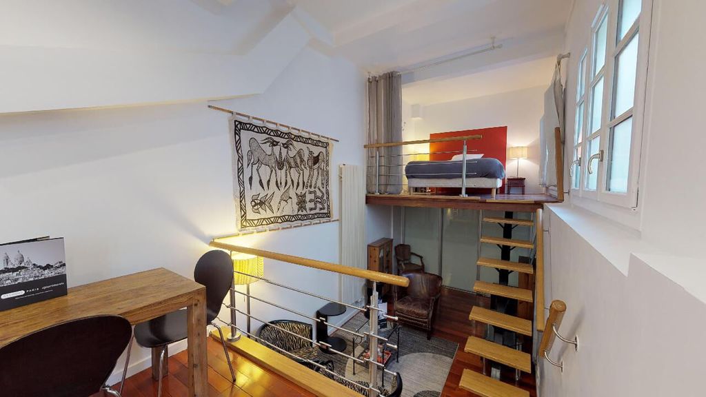 Achat loft à vendre 2 pièces 33 m² - Paris 18ème arrondissement