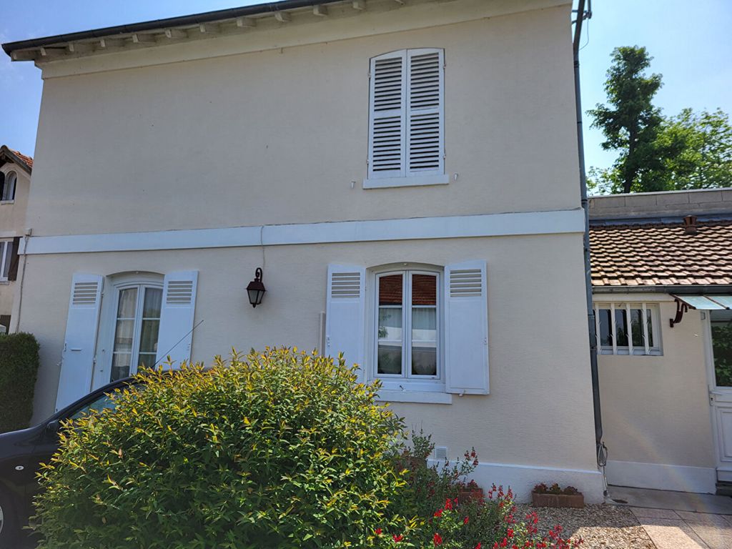 Achat maison à vendre 3 chambres 83 m² - Noisiel