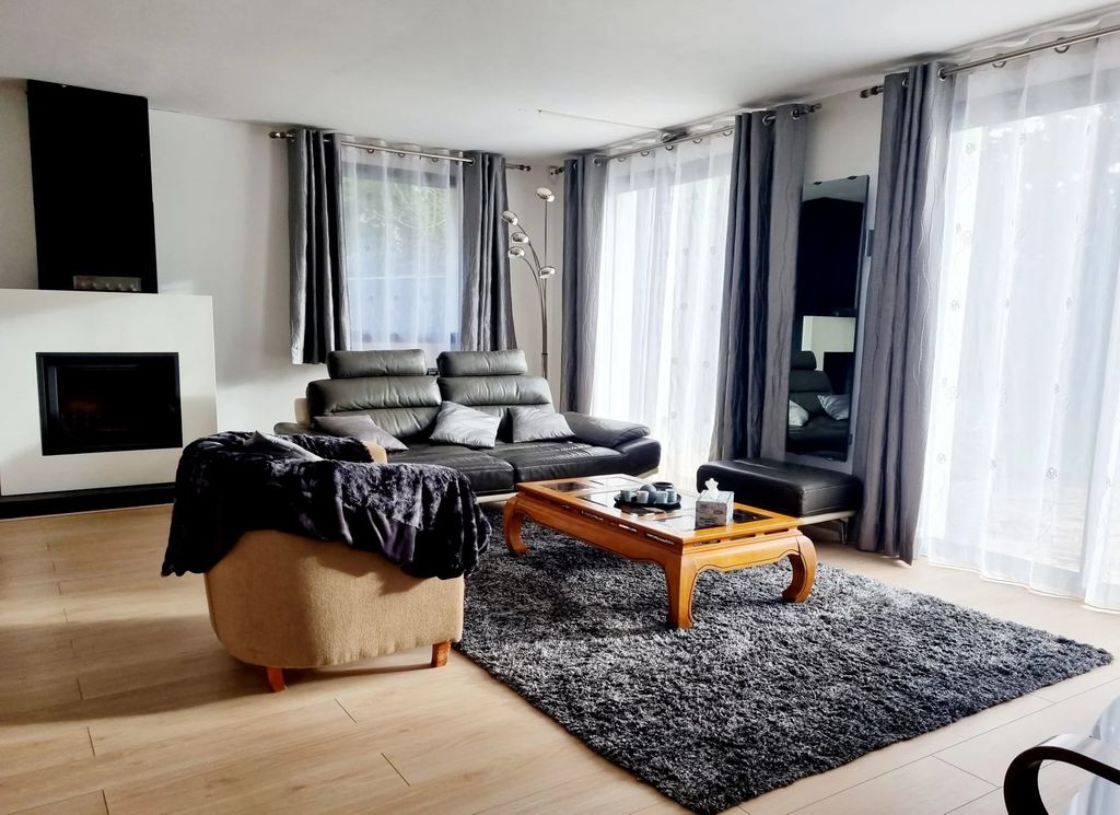 Achat maison à vendre 3 chambres 161 m² - Feucherolles