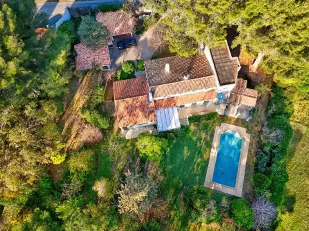 Achat maison à vendre 4 chambres 280 m² - Mougins