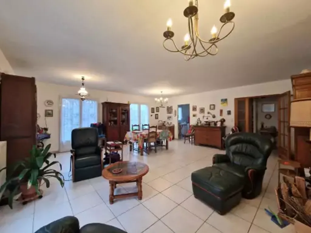 Achat maison à vendre 3 chambres 155 m² - Rezé