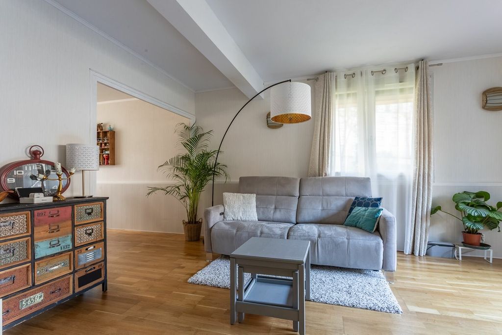 Achat appartement à vendre 4 pièces 68 m² - Le Plessis-Robinson