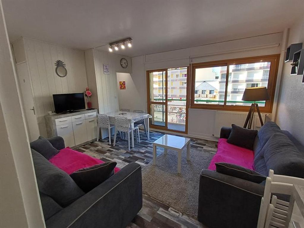 Achat appartement à vendre 2 pièces 42 m² - Louvie-Soubiron