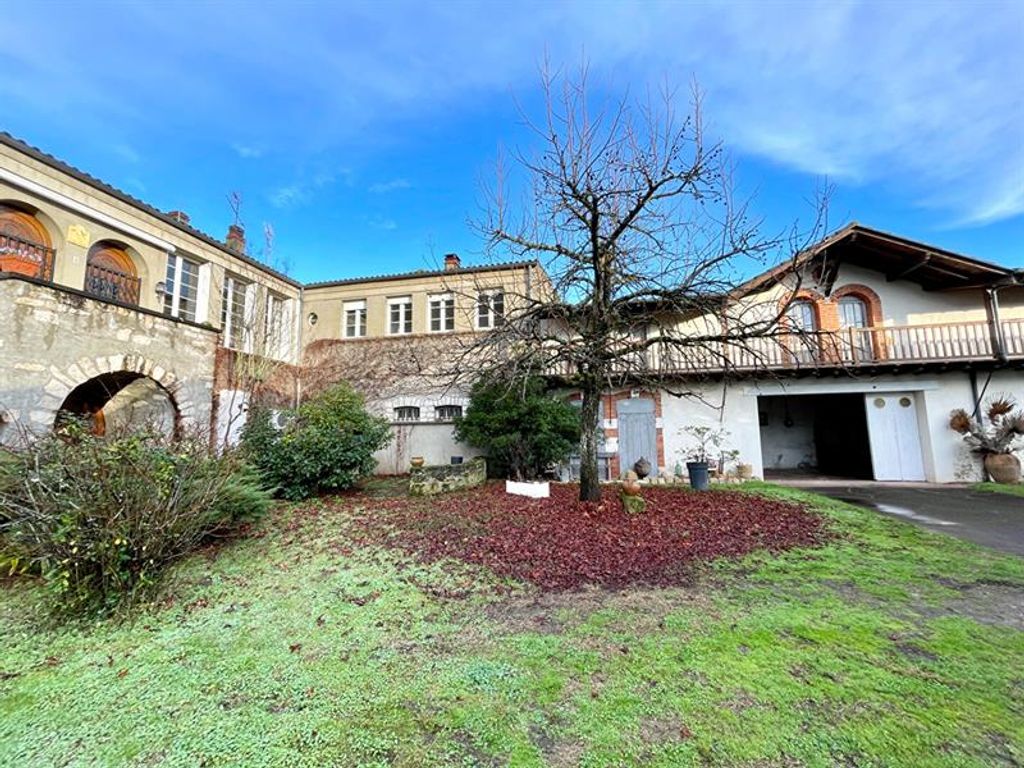 Achat maison à vendre 5 chambres 462 m² - Mont-de-Marsan