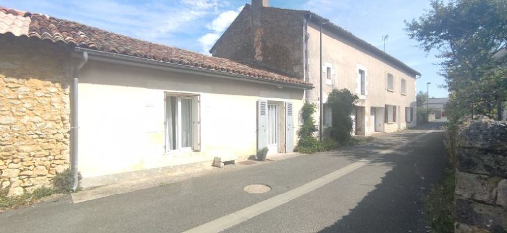 Achat maison à vendre 2 chambres 70 m² - Nieuil-l'Espoir