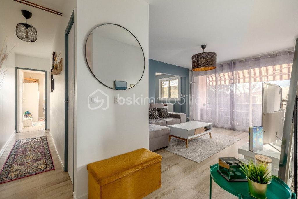 Achat appartement à vendre 3 pièces 68 m² - Saint-Maurice-de-Beynost