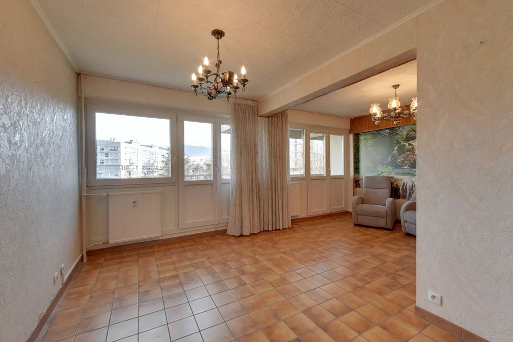 Achat appartement à vendre 4 pièces 93 m² - Échirolles