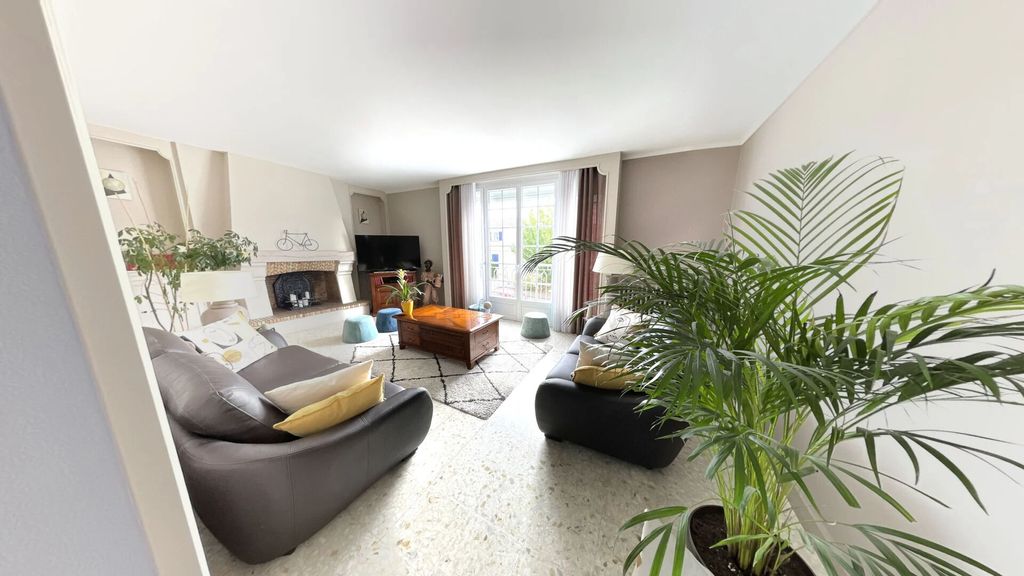 Achat maison à vendre 4 chambres 141 m² - Saint-Sébastien-sur-Loire