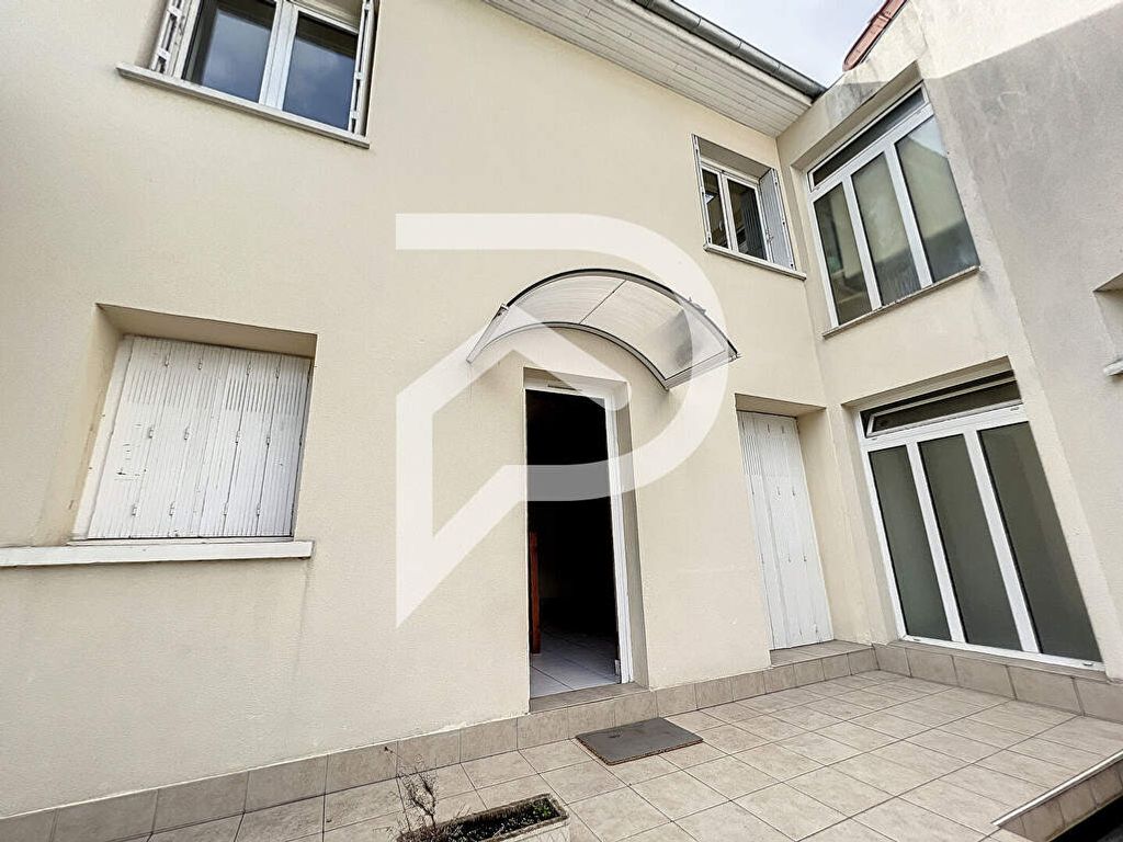 Achat maison à vendre 3 chambres 77 m² - Suresnes