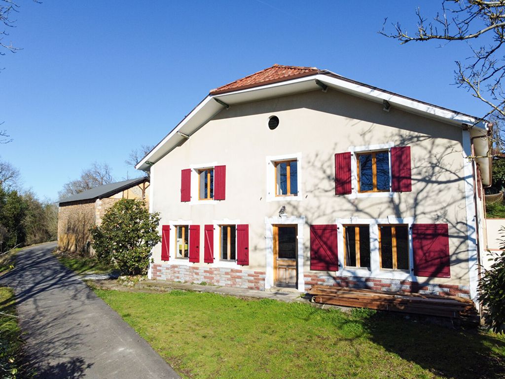 Achat maison à vendre 5 chambres 216 m² - Hagetmau