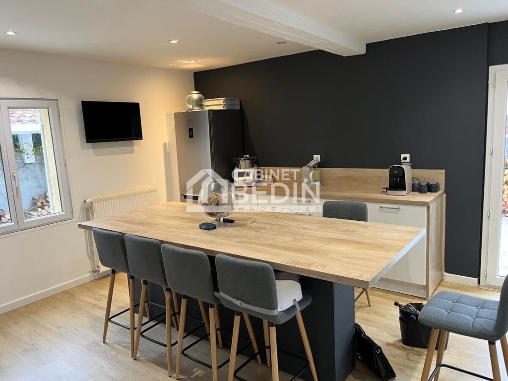 Achat maison à vendre 3 chambres 170 m² - Ambarès-et-Lagrave