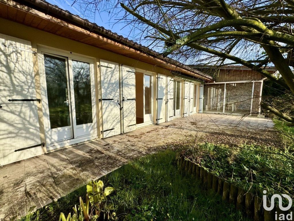 Achat maison à vendre 4 chambres 100 m² - Léognan