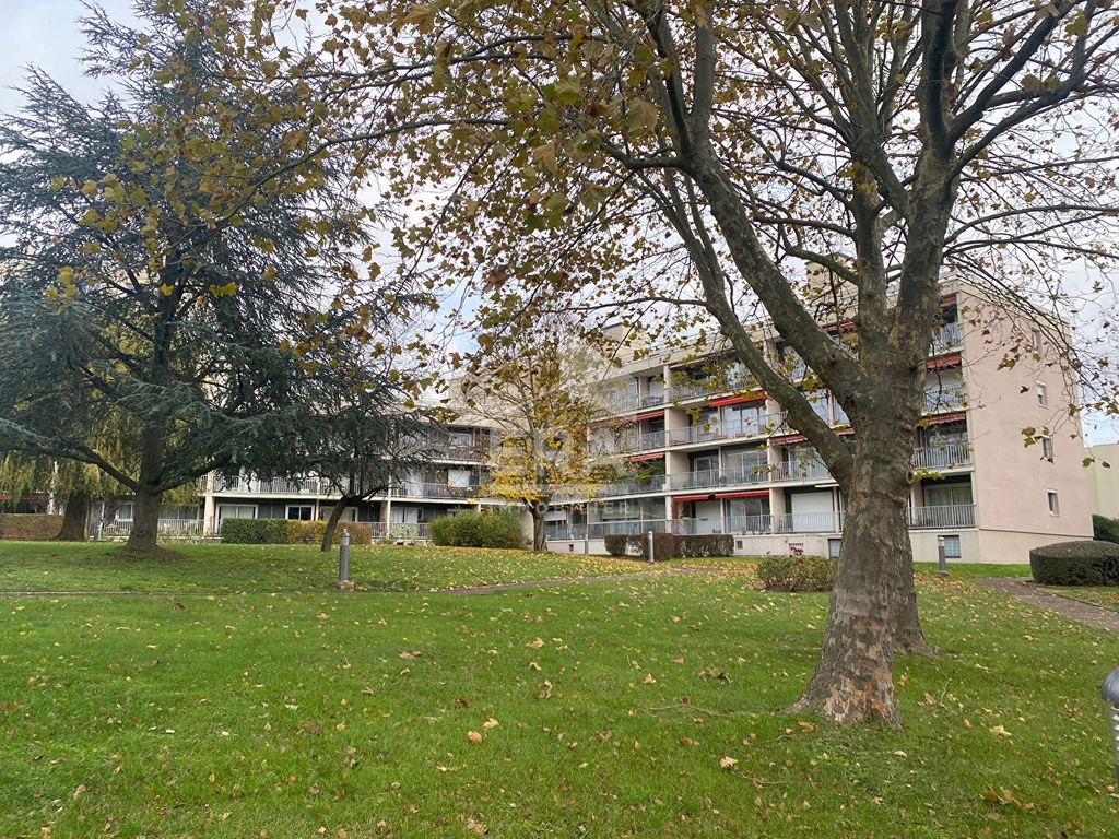 Achat appartement à vendre 4 pièces 92 m² - Viroflay