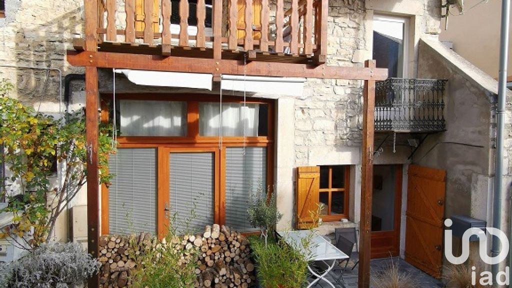 Achat maison à vendre 2 chambres 70 m² - Cheignieu-la-Balme