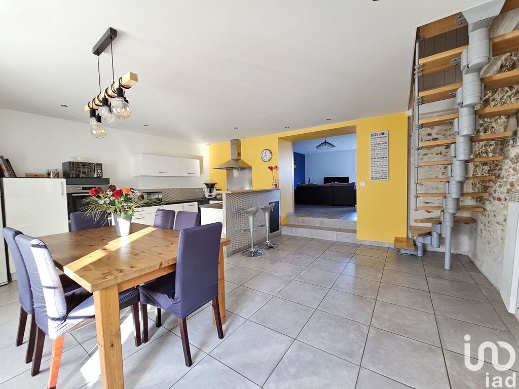 Achat maison à vendre 4 chambres 143 m² - Saint-Lumine-de-Coutais