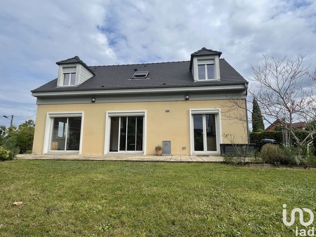 Achat maison à vendre 4 chambres 150 m² - Saint-Pierre-lès-Nemours