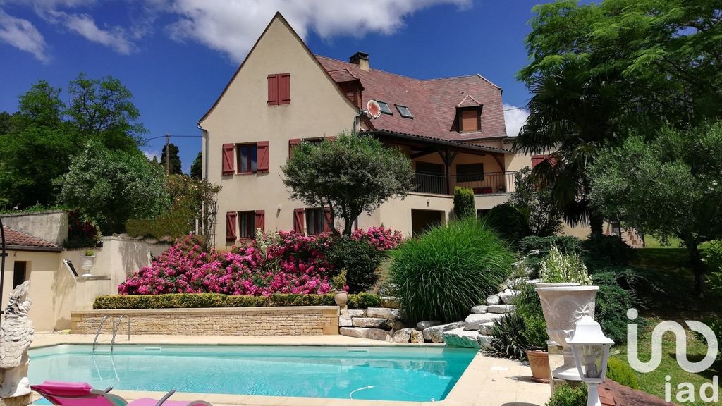 Achat maison à vendre 4 chambres 210 m² - Sarlat-la-Canéda