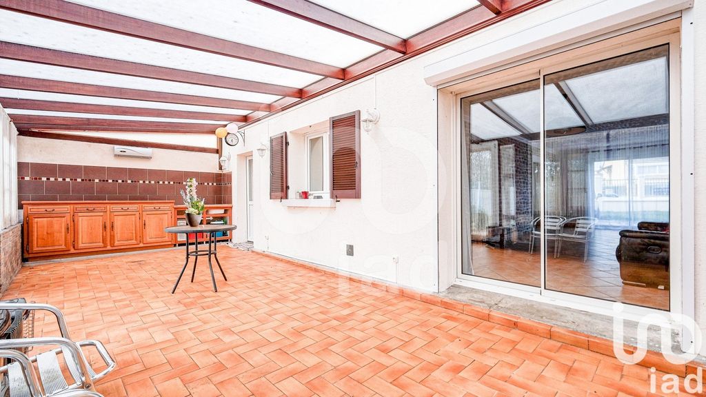 Achat maison à vendre 5 chambres 190 m² - Montfermeil