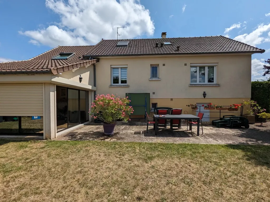 Achat maison à vendre 4 chambres 117 m² - Mulsanne