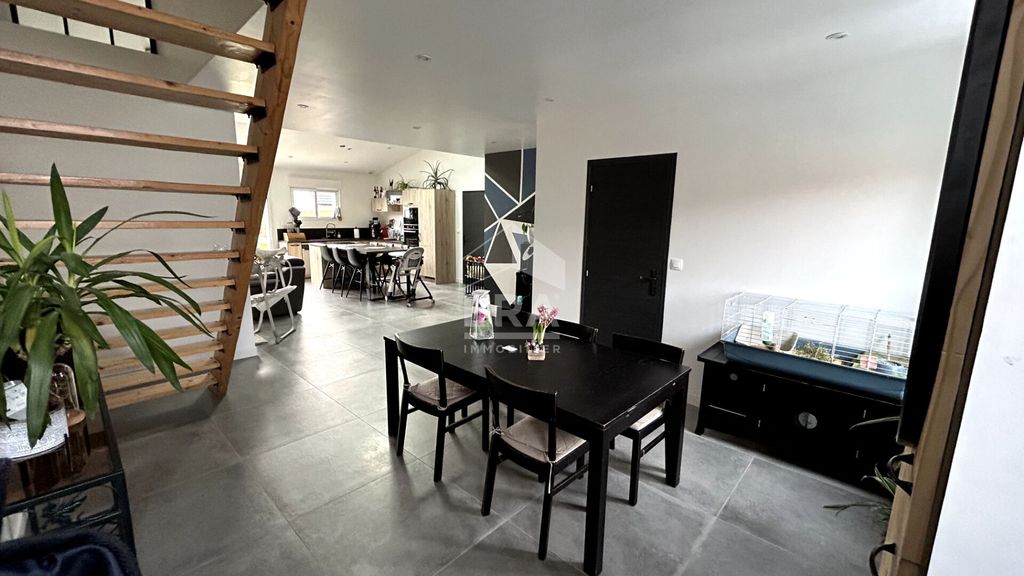 Achat maison à vendre 3 chambres 115 m² - Herzeele