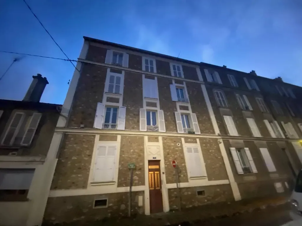Achat appartement à vendre 2 pièces 32 m² - Villeneuve-Saint-Georges