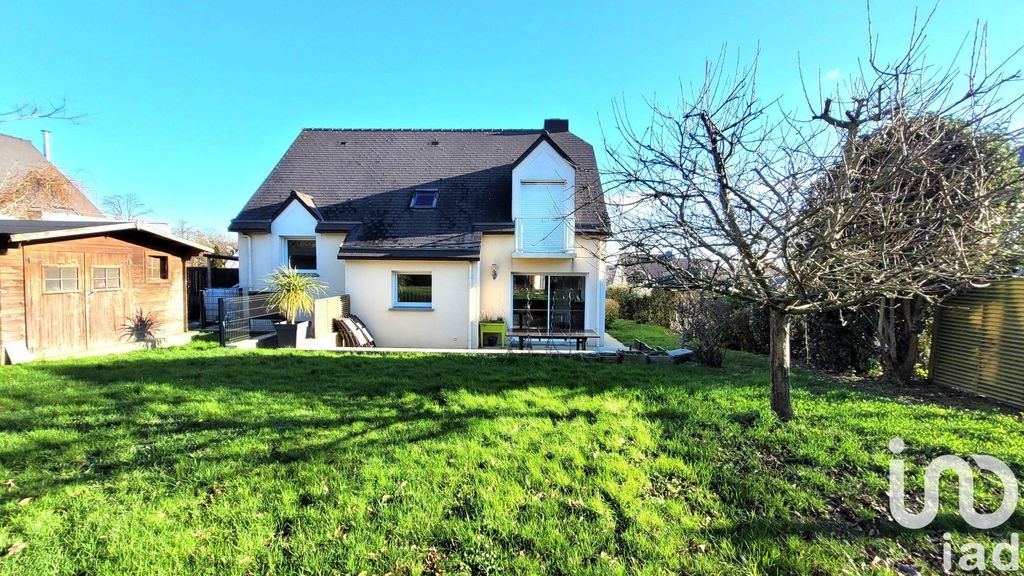 Achat maison à vendre 4 chambres 118 m² - Saint-Aubin-d'Aubigné