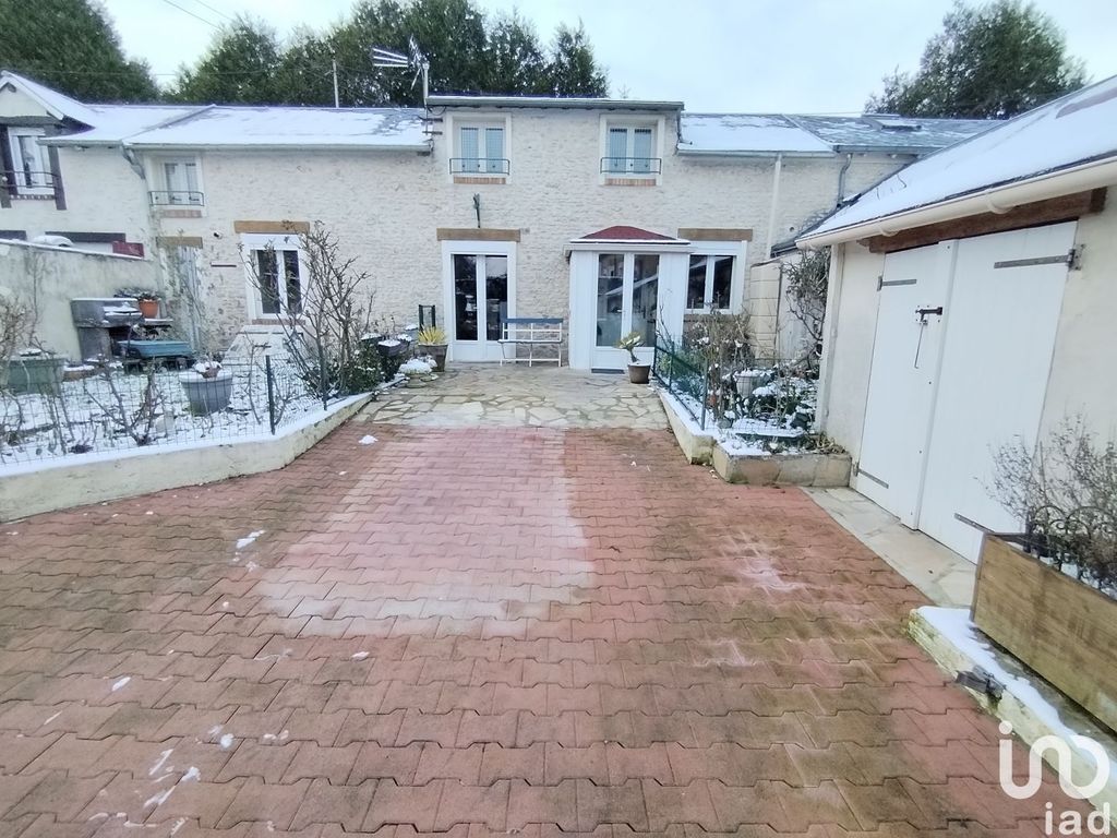 Achat maison à vendre 3 chambres 90 m² - Pussay