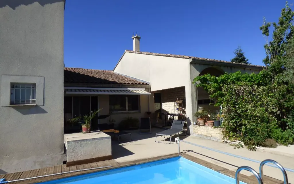 Achat maison à vendre 4 chambres 350 m² - Morières-lès-Avignon