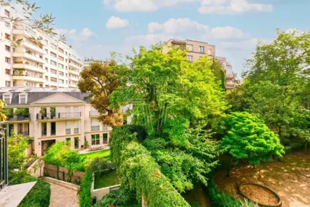Achat duplex à vendre 6 pièces 150 m² - Paris 16ème arrondissement
