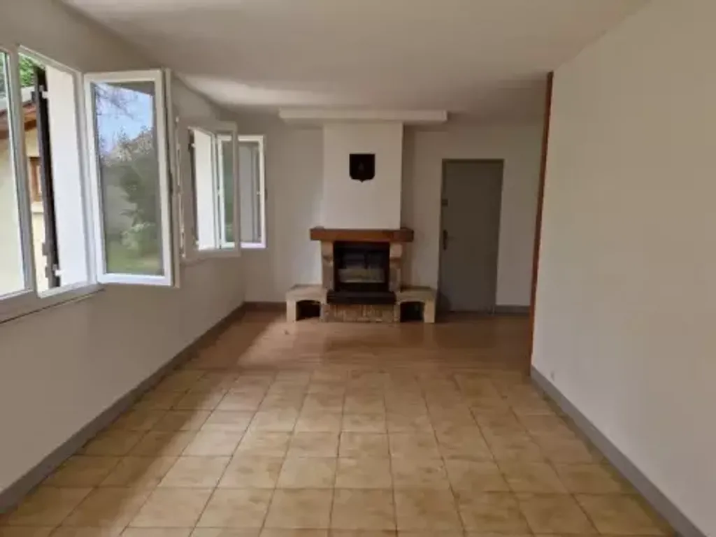 Achat appartement 6 pièce(s) Verneuil-l'Étang