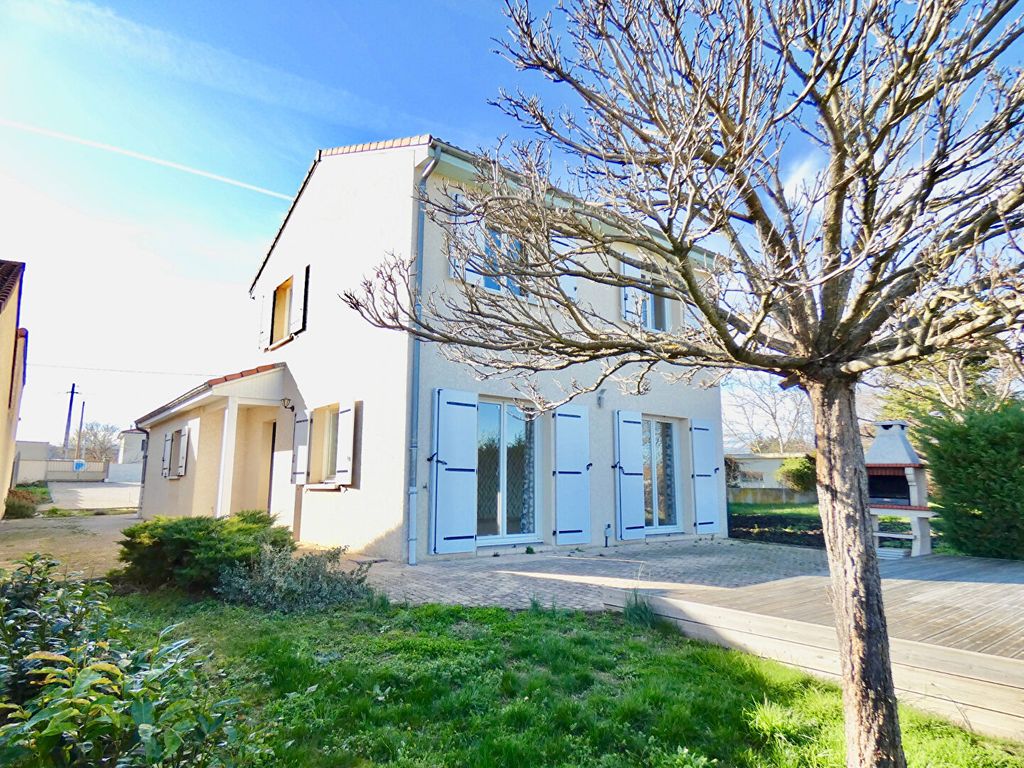Achat maison à vendre 4 chambres 173 m² - Pont-du-Château