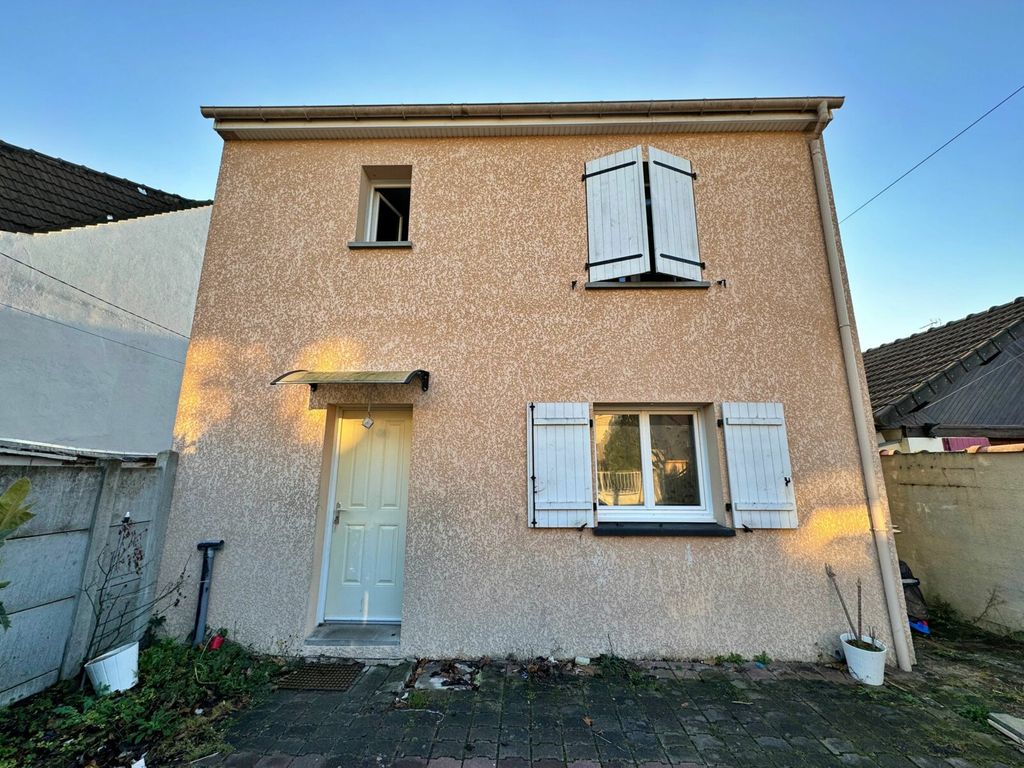 Achat maison à vendre 3 chambres 87 m² - Clichy-sous-Bois