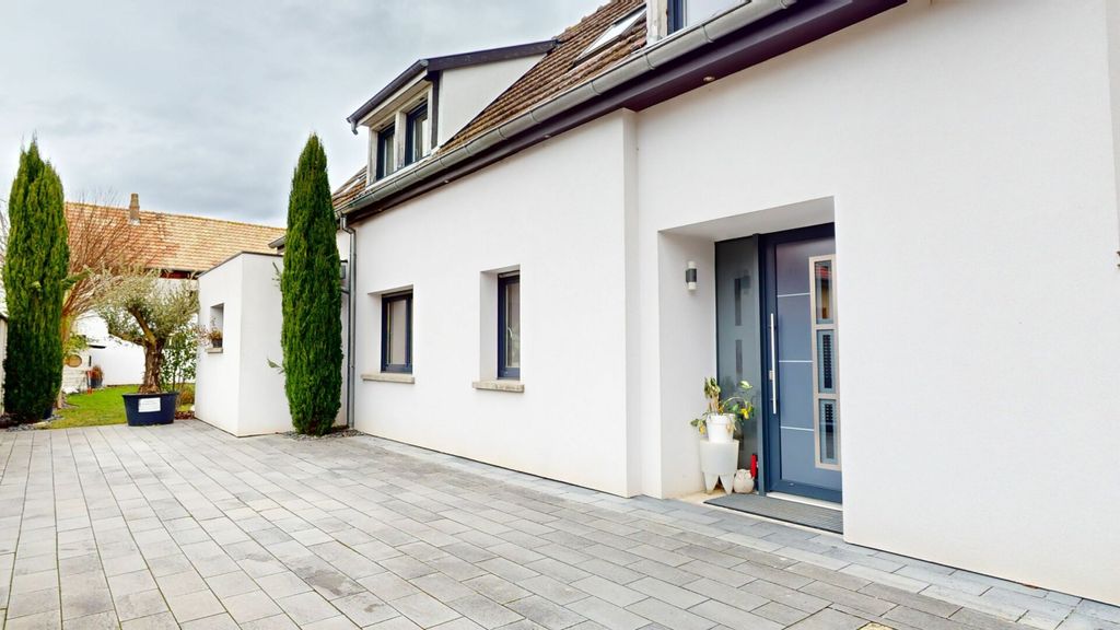 Achat maison à vendre 3 chambres 121 m² - Bischwihr