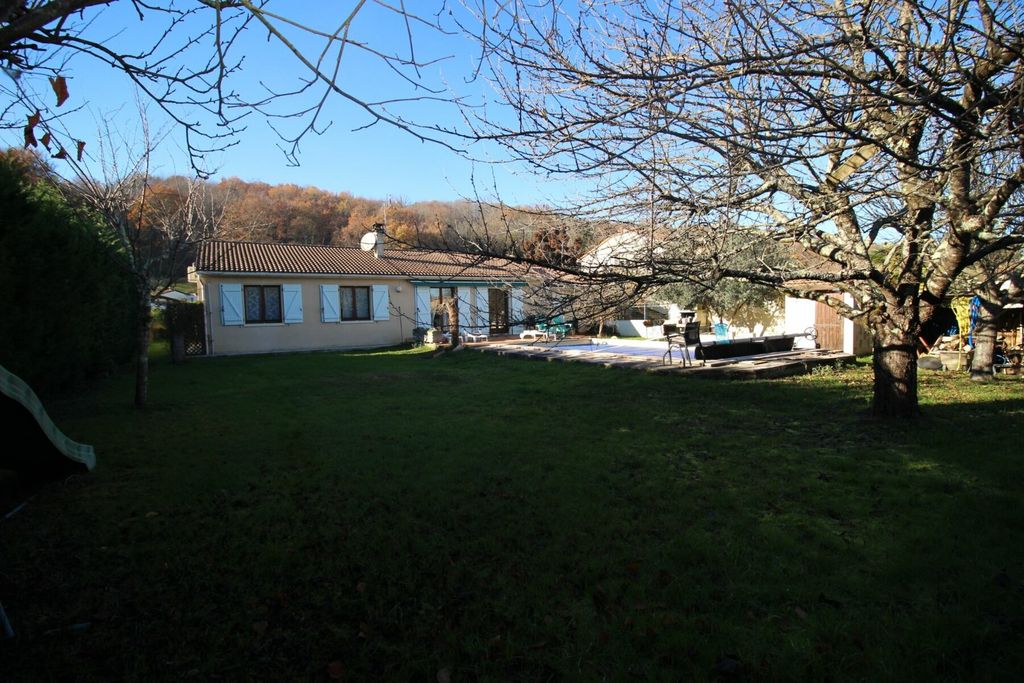 Achat maison à vendre 5 chambres 109 m² - Rieux-de-Pelleport