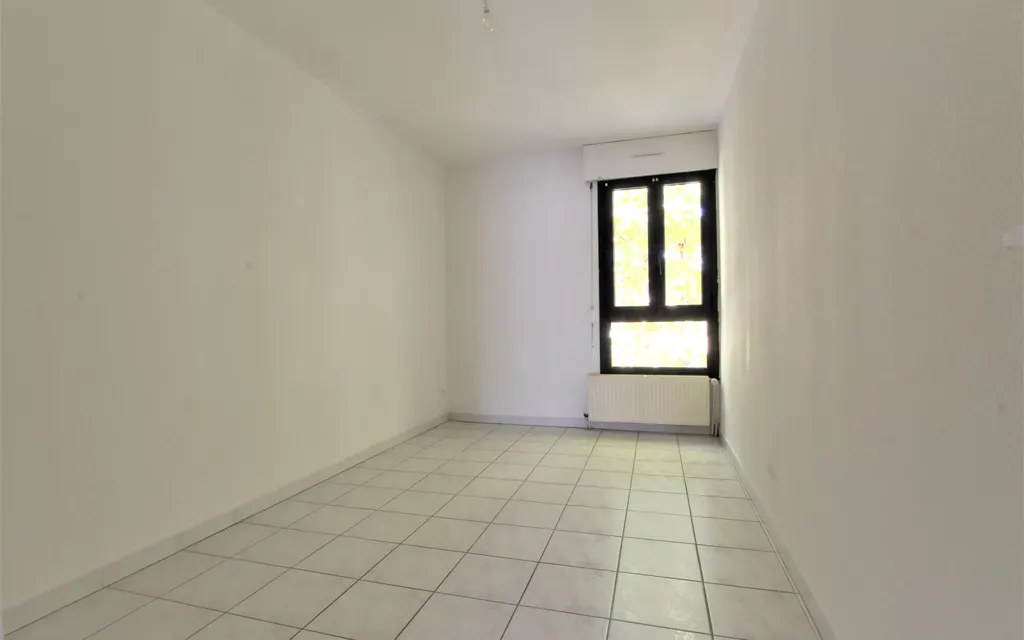 Achat appartement à vendre 3 pièces 59 m² - Lunel