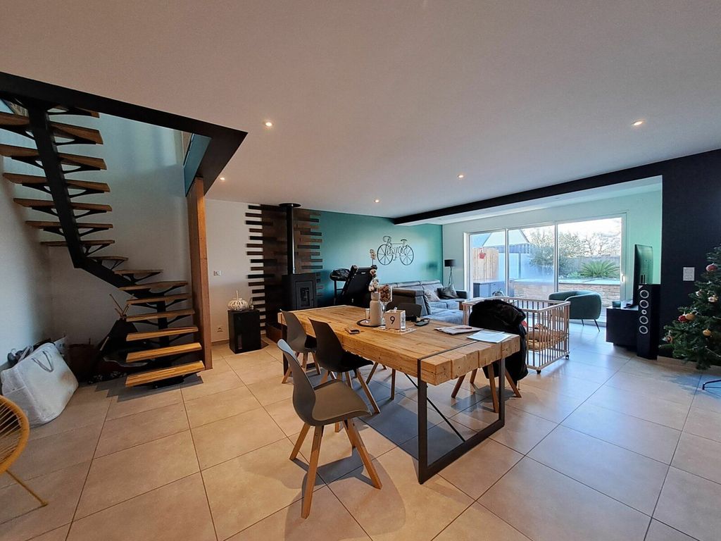 Achat maison à vendre 4 chambres 180 m² - Saint-Lyphard