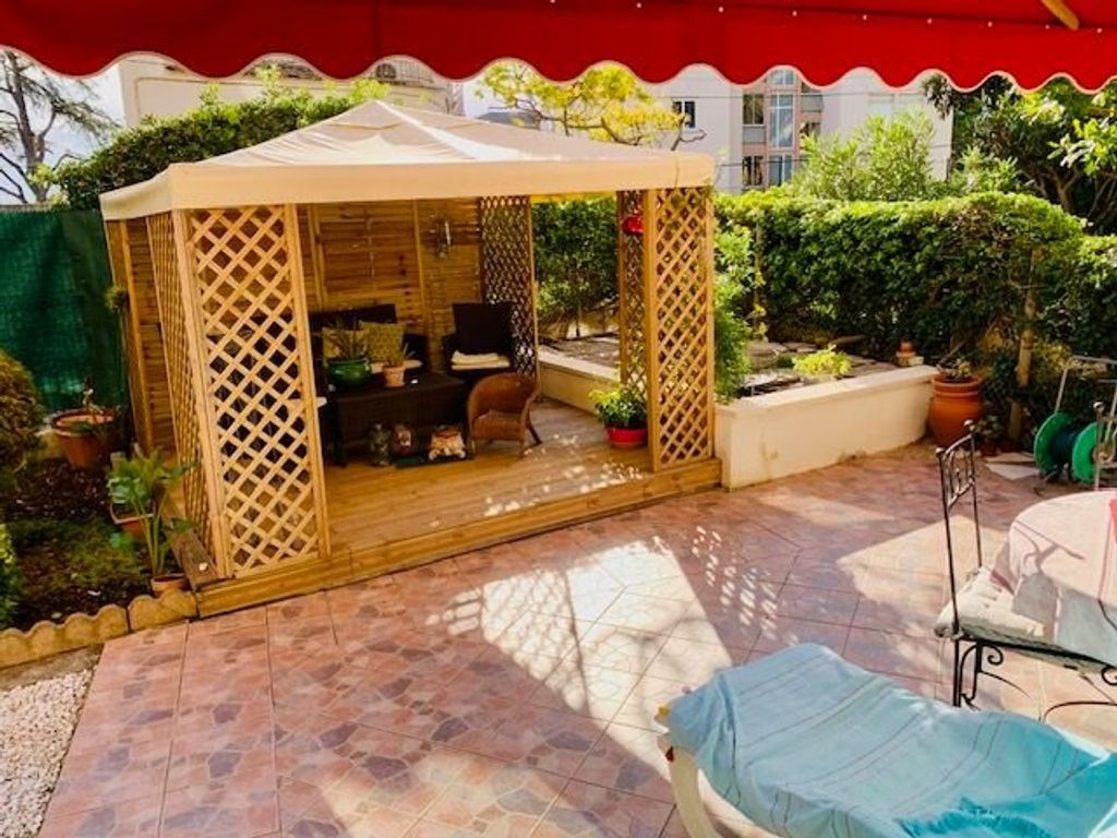 Achat appartement à vendre 2 pièces 50 m² - Cagnes-sur-Mer