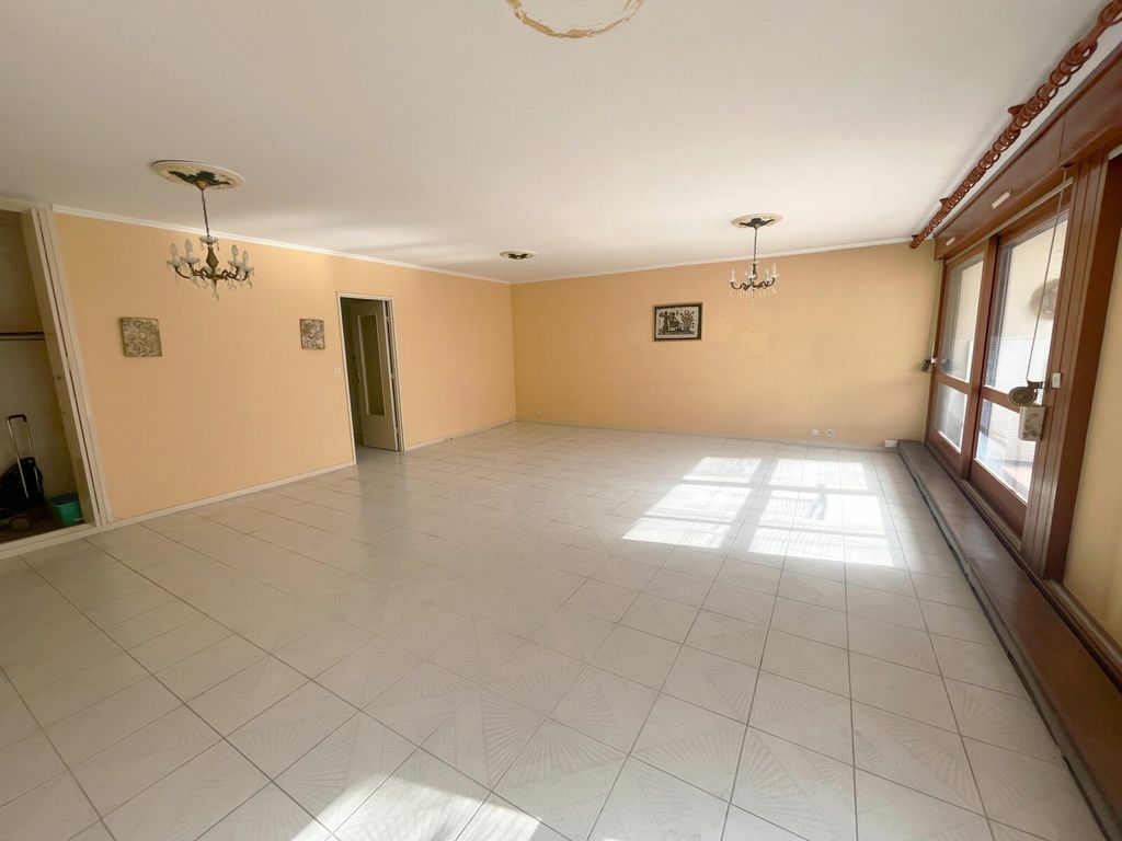 Achat appartement à vendre 2 pièces 79 m² - Rillieux-la-Pape