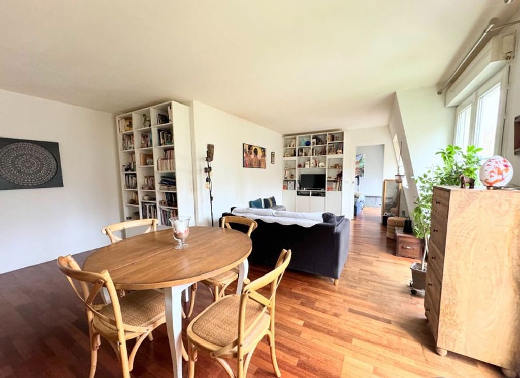 Achat appartement à vendre 3 pièces 66 m² - Saint-Cyr-l'École