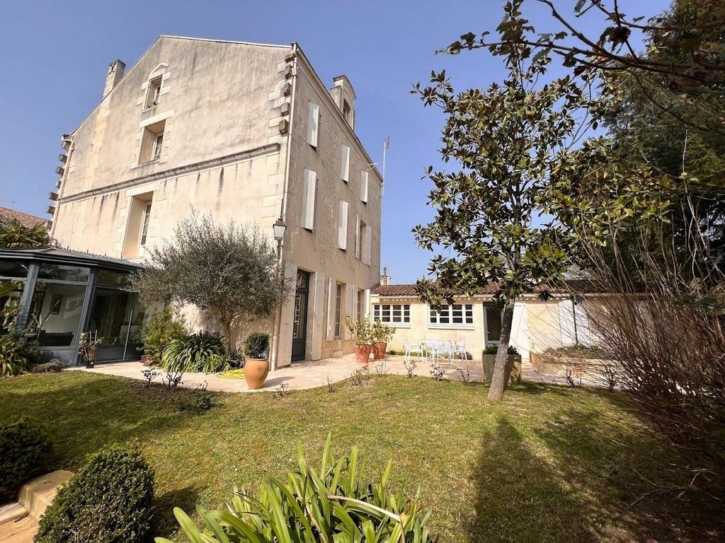 Achat maison à vendre 5 chambres 330 m² - Pons