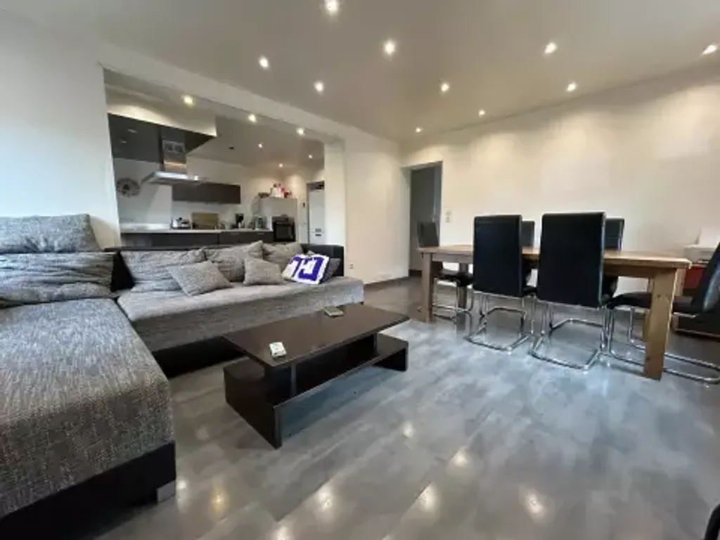 Achat appartement à vendre 5 pièces 92 m² - Béning-lès-Saint-Avold