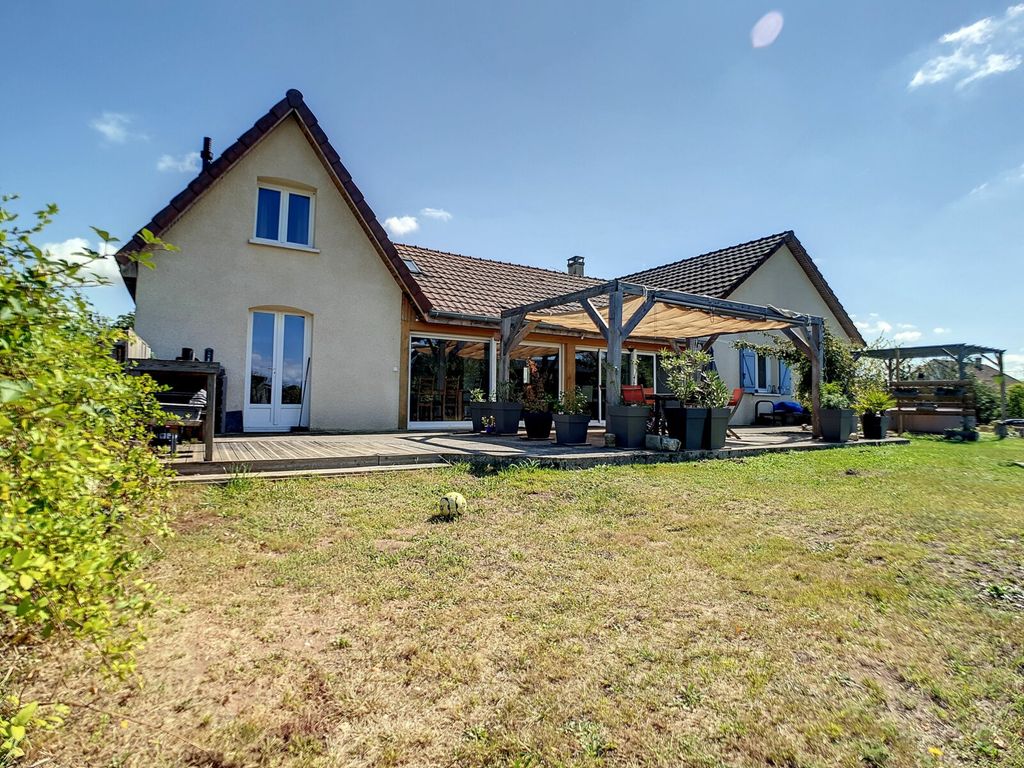 Achat maison à vendre 4 chambres 194 m² - Perrigny-sur-l'Ognon