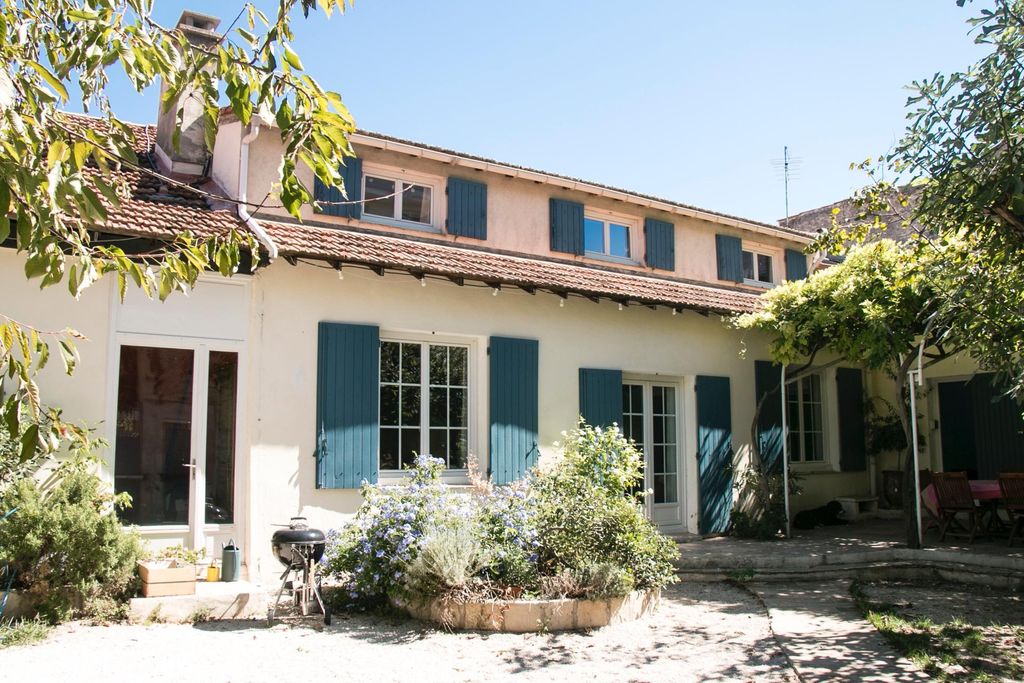 Achat maison à vendre 5 chambres 220 m² - Nîmes