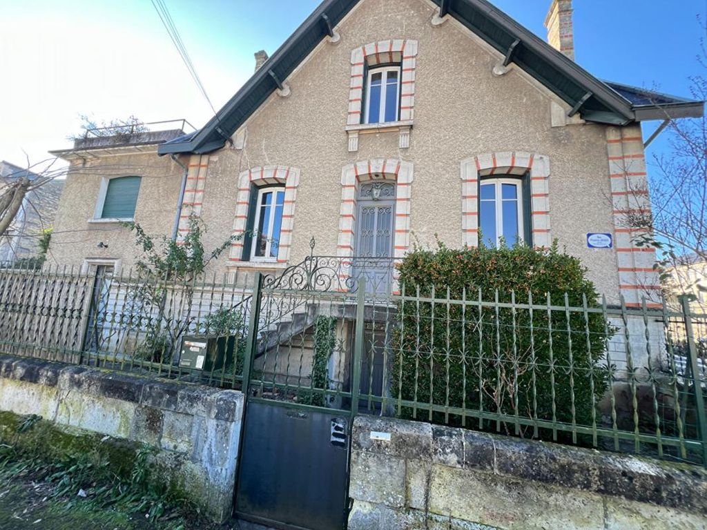 Achat maison à vendre 5 chambres 170 m² - Angoulême