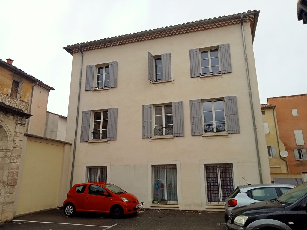 Achat appartement à vendre 2 pièces 52 m² - Carpentras