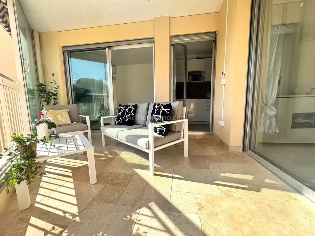 Achat appartement à vendre 3 pièces 74 m² - Nice