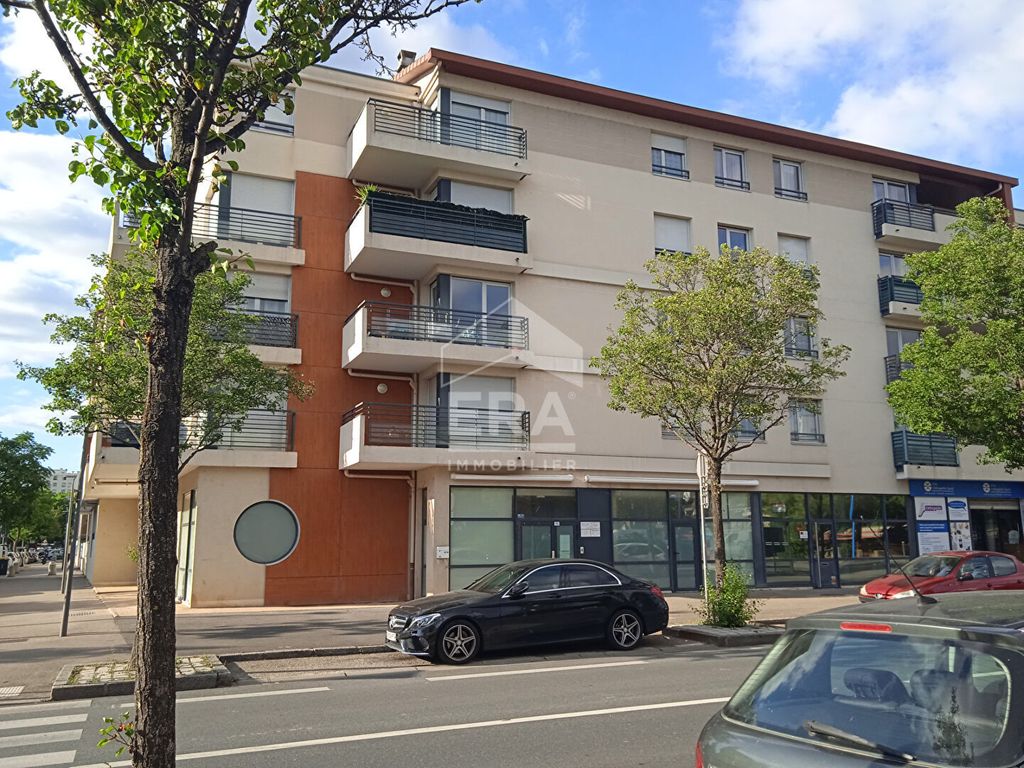Achat appartement à vendre 3 pièces 68 m² - Saint-Fons