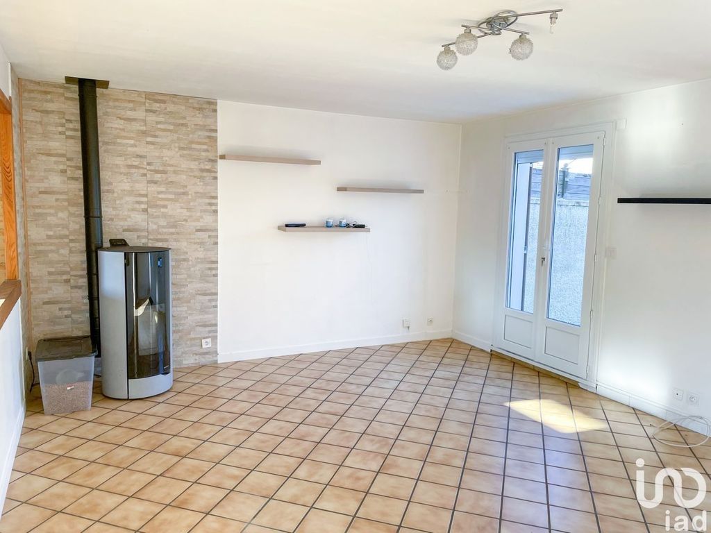 Achat maison à vendre 3 chambres 75 m² - Vert-Saint-Denis