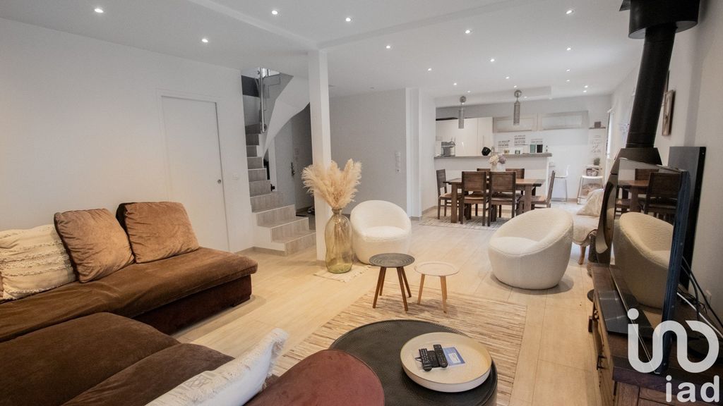 Achat maison à vendre 4 chambres 144 m² - Bois-d'Arcy