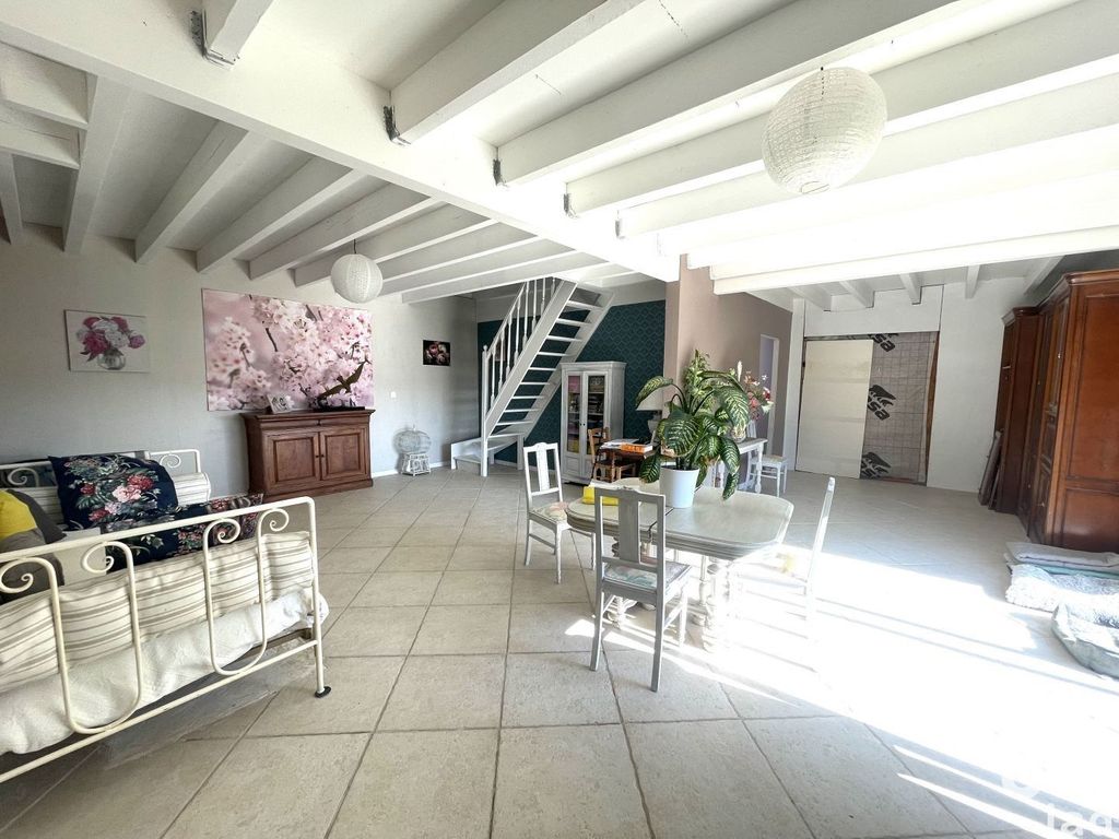 Achat maison à vendre 5 chambres 200 m² - Villeneuve-sur-Yonne
